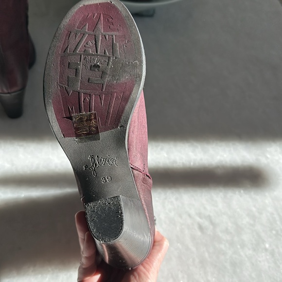 Burgundy boots - Picture 5 of 5